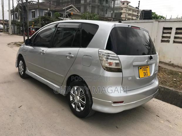 Toyota Corolla Spacio 2004 Silver