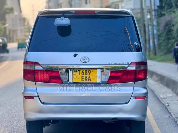Toyota Alphard 2006 Silver