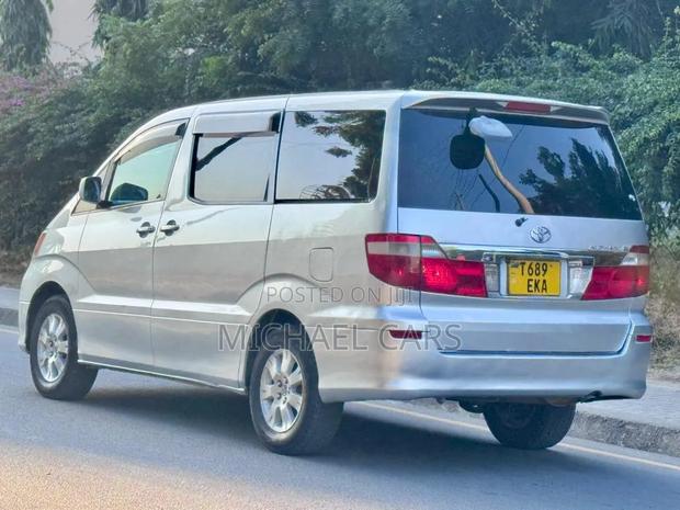 Toyota Alphard 2006 Silver