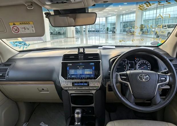 Toyota Land Cruiser Prado 2023 White