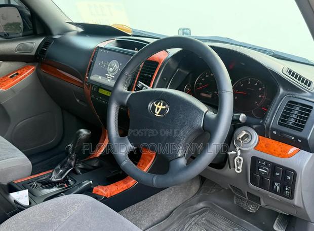 Toyota Land Cruiser Prado 2009 Black