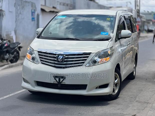 Toyota Alphard 2010 White