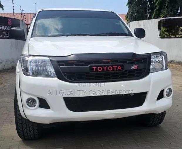 Toyota Hilux 2012