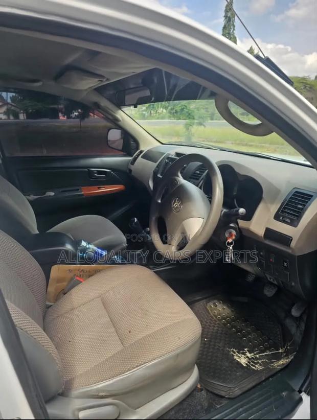 Toyota Hilux 2012