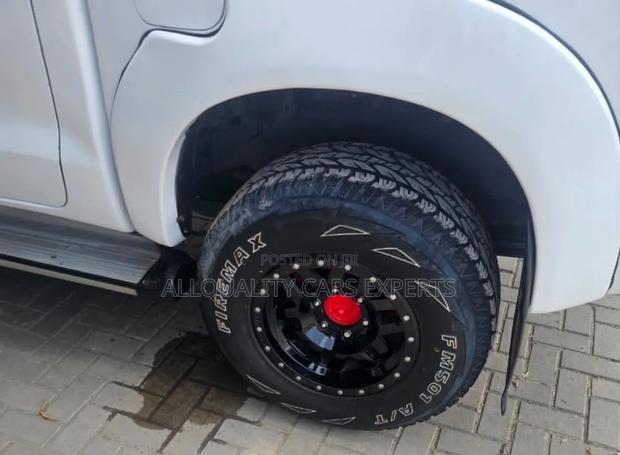 Toyota Hilux 2012