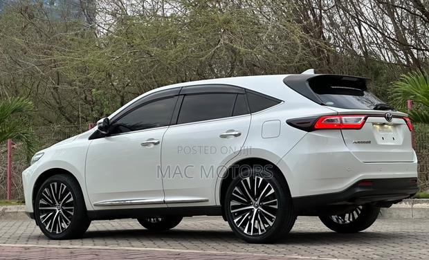 Toyota Harrier 2018 White