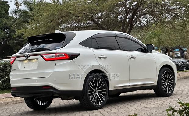 Toyota Harrier 2018 White