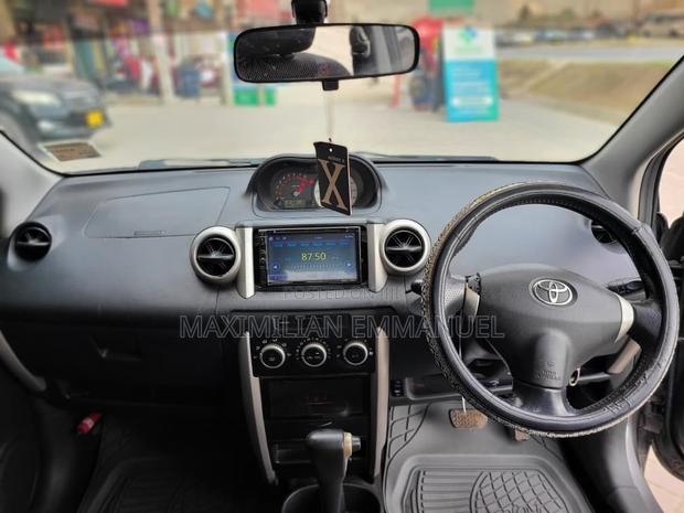 Toyota IST 2005 Gray