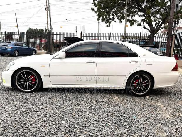 Toyota Crown 2007 White