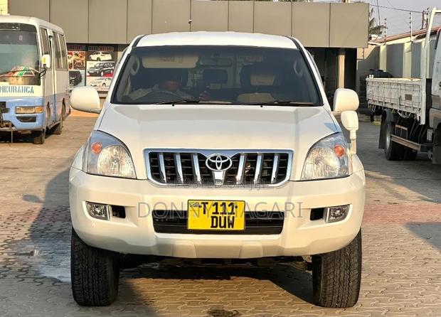 Toyota Land Cruiser Prado 2004 White