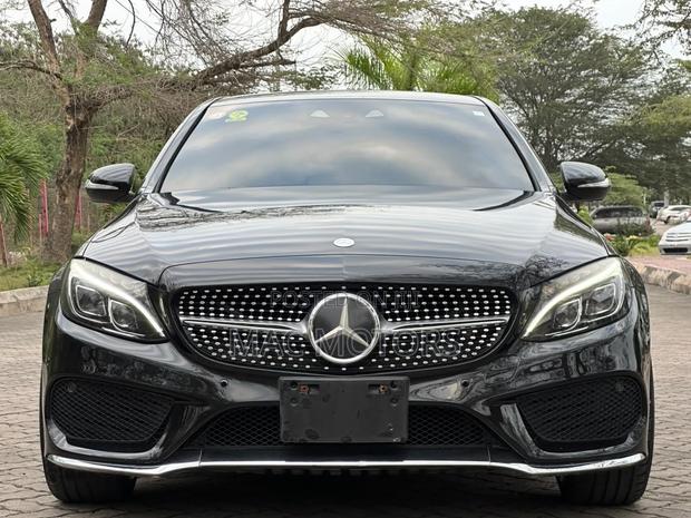 Mercedes-Benz C200 2014 Black