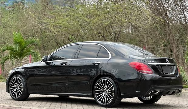 Mercedes-Benz C200 2014 Black