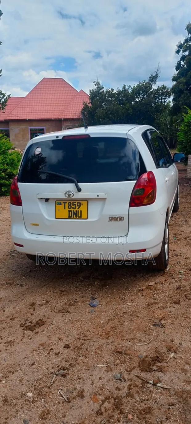 Toyota Corolla Spacio 2004 White