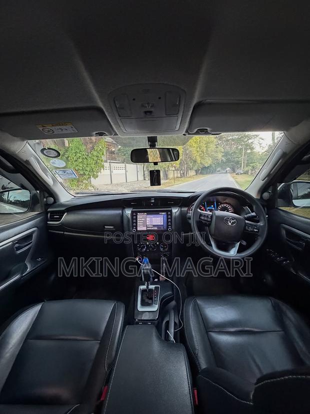 Toyota Fortuner 2021 White
