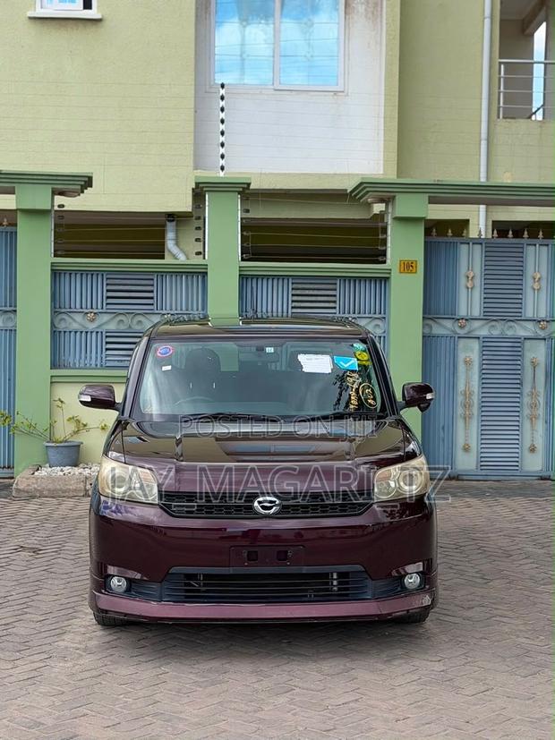 Toyota Corolla Rumion 2009 Maroon