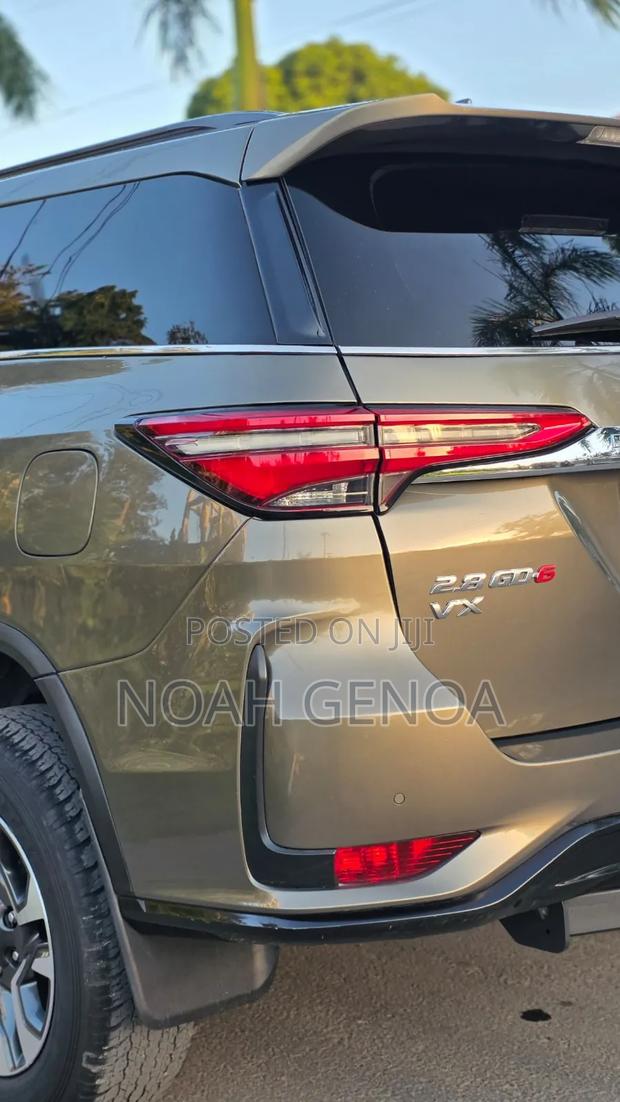 Toyota Fortuner 2021 Gray