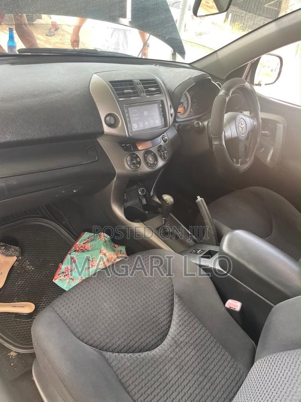 Toyota Vanguard 2010 Black