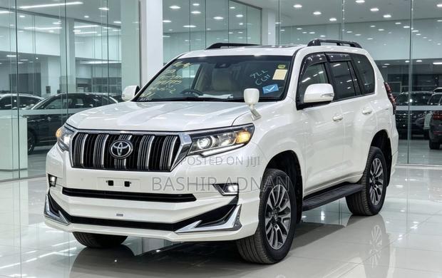 Toyota Land Cruiser Prado 2.7 2023 Pearl