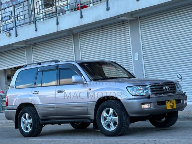 Toyota Land Cruiser 2000 Beige