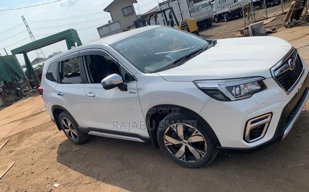 Subaru Forester Base AWD 2020 White