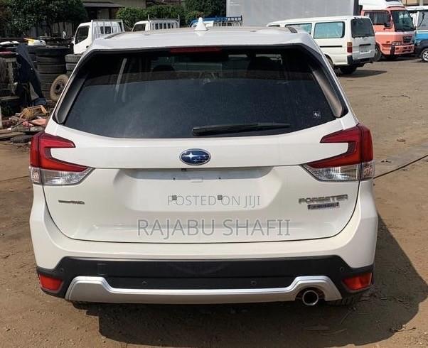 Subaru Forester Base AWD 2020 White