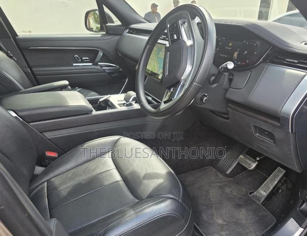Land Rover Range Rover Vogue 2024 Beige