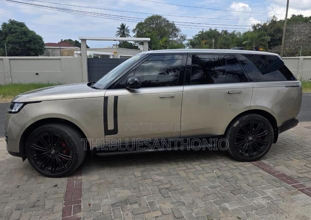 Land Rover Range Rover Vogue 2024 Beige