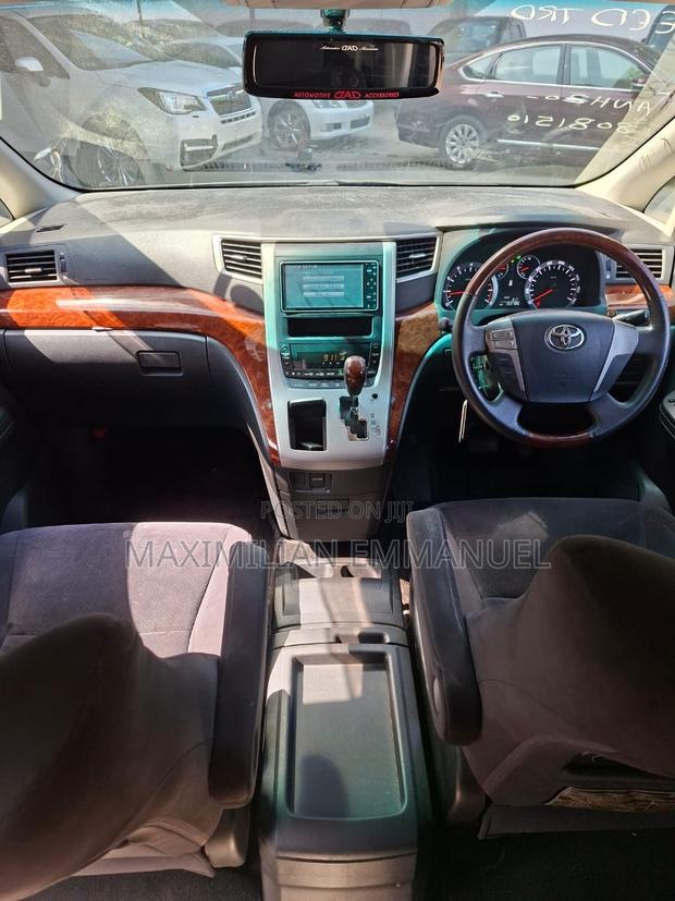 Toyota Vellfire 2009 Black