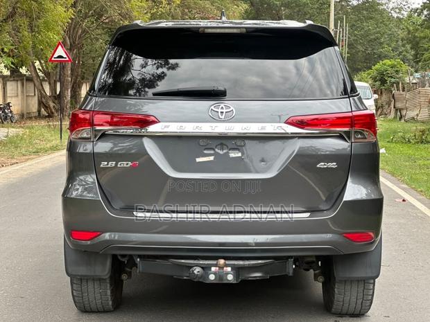 Toyota Fortuner 2.8 D AWD 2019 Gray