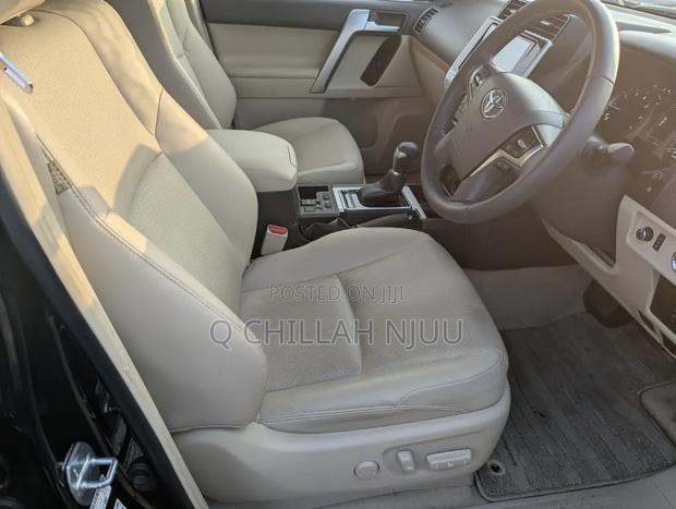 Toyota Land Cruiser Prado 2023 Black