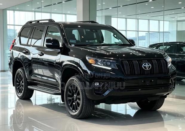 Toyota Land Cruiser Prado 2023 Black