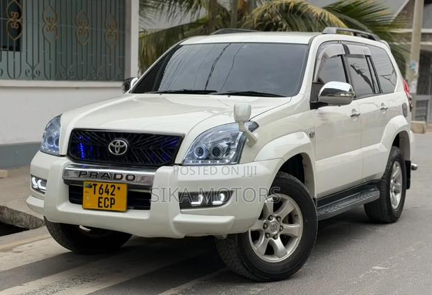 Toyota Land Cruiser Prado 2005 White