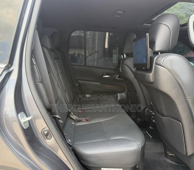 Toyota Land Cruiser 2024 Gray