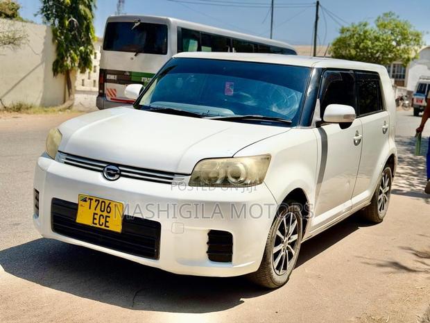 Toyota Corolla Rumion 2007 White