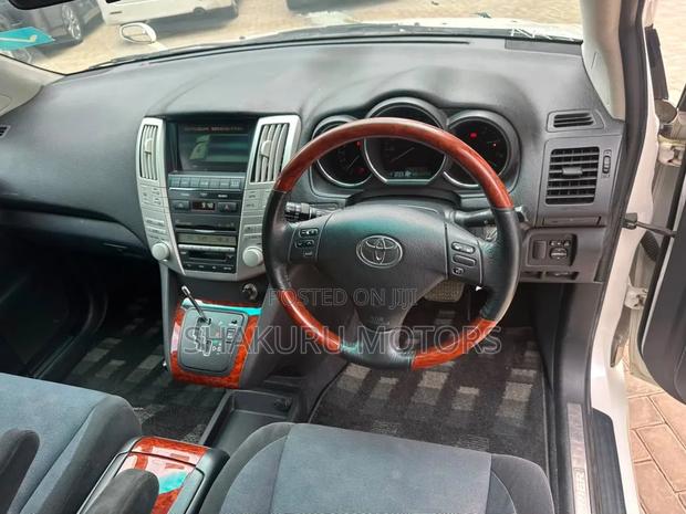 Toyota Harrier 2006 White