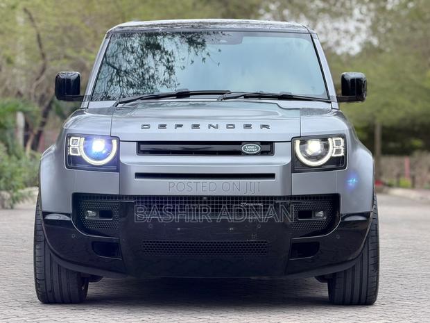 Land Rover Defender 2024 Gray