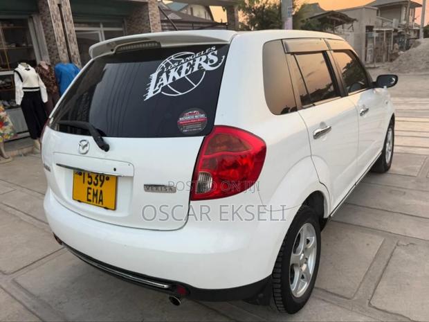 Mazda Verisa 2007 White