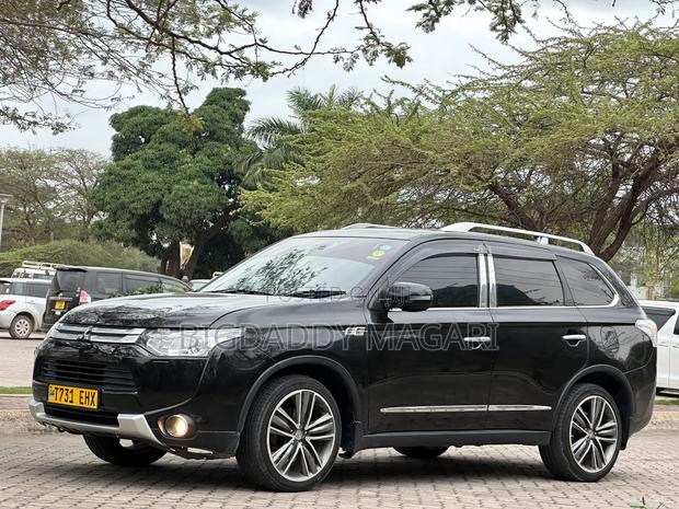 Mitsubishi Outlander 2014 Black