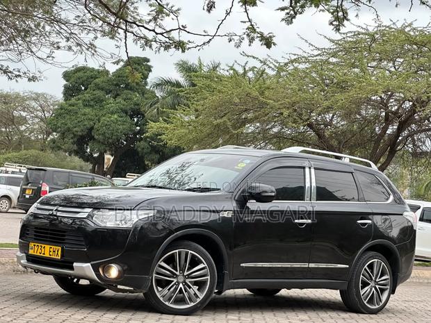 Mitsubishi Outlander 2014 Black