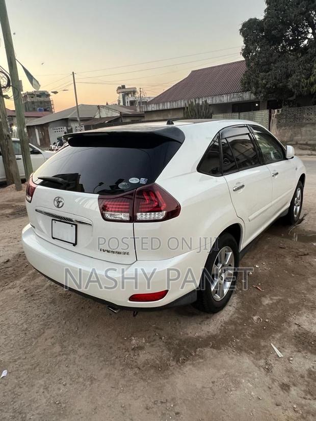 Toyota Harrier 2008 White