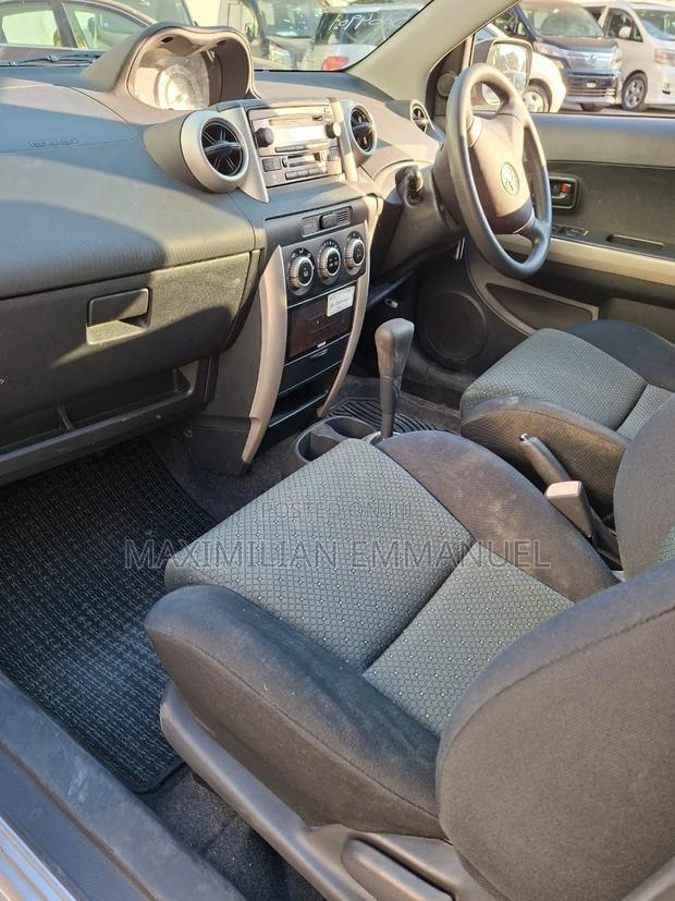 Toyota IST 2007 Silver