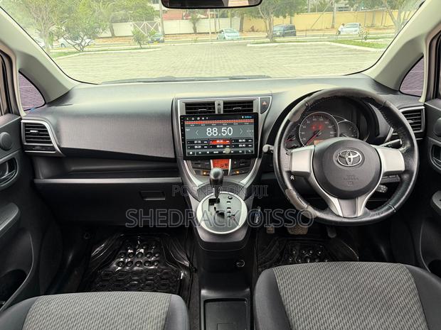 Toyota Ractis 2012 Black