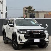 Toyota Hilux 2023 Pearl for sale