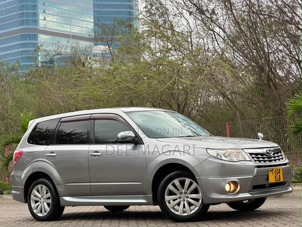 Subaru Forester 2011 Gray
