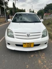 Toyota IST 2005 White for sale