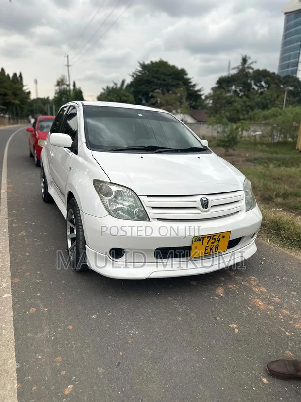 Toyota IST 2005 White