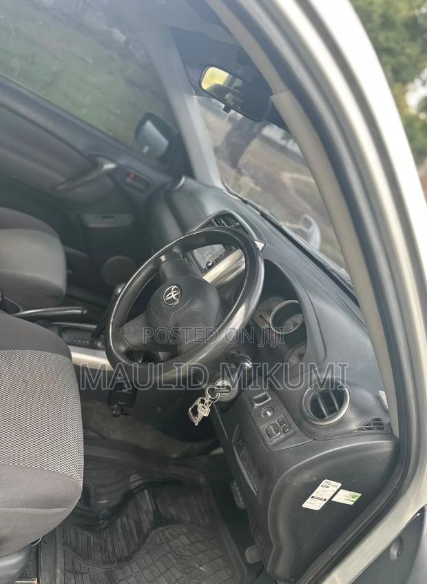 Toyota RAV4 2005 Silver