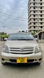 Toyota IST 2003 Gold for sale
