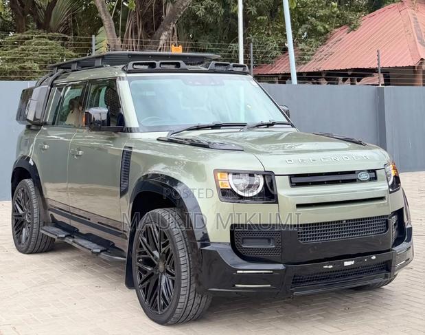 Land Rover Defender 2022 Silver