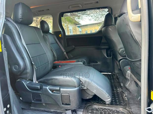 Toyota Vellfire 2010 Black
